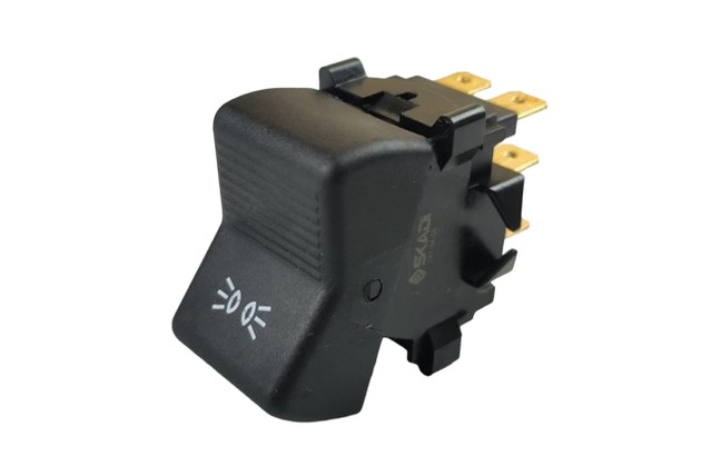 Кнопка (клавіша) габаритів 2105, 2107 (6 контактів) SKADI