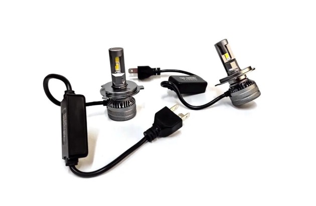 Лампа LED Т5 тип лампы H4 H/L, диод 3570/ рабочее напряжение: 12V, 30W, 6500K/ тип охлаждения - радиатор+вентилятор